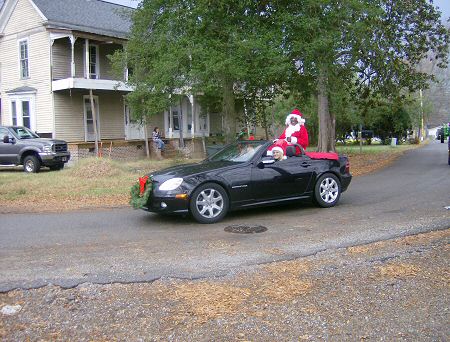Alexis Schneider graciously shared this picture of the 2007 Gurley Christmas Parade