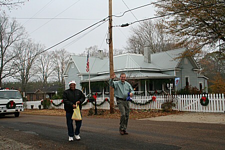Rebecca Farr graciously shared this picture of the 2007 Gurley Christmas Parade