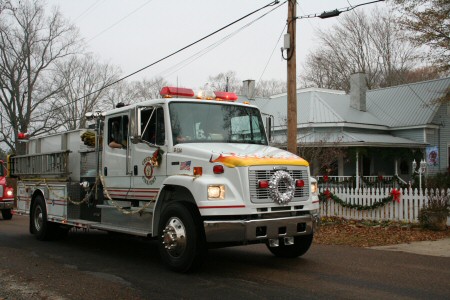 Rebecca Farr graciously shared this picture of the 2007 Gurley Christmas Parade